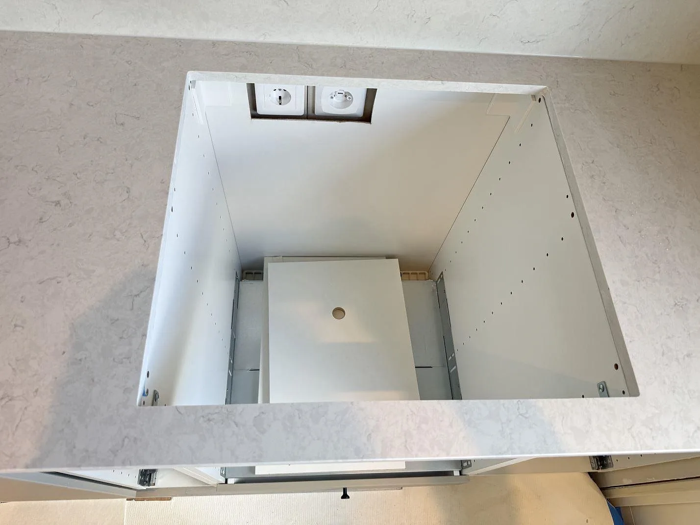 Køkkenbordplade i Silestone Snowy Ibiza, Mörrum – billede 6