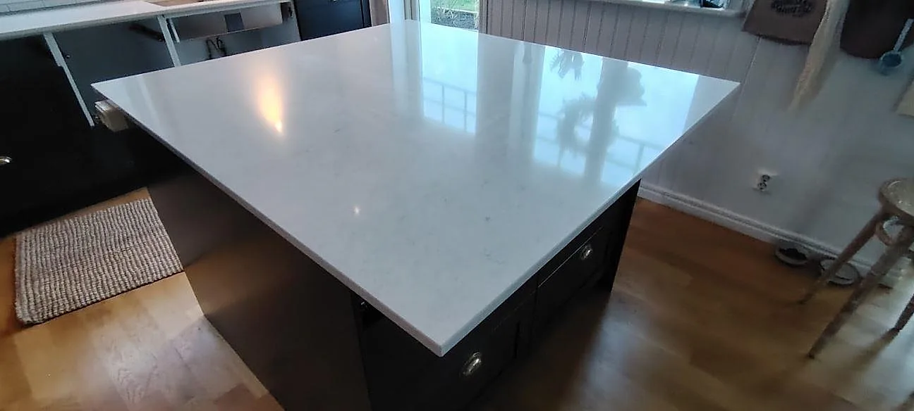 Køkkenbordplade i Silestone Snowy Ibiza, Motala – billede 2