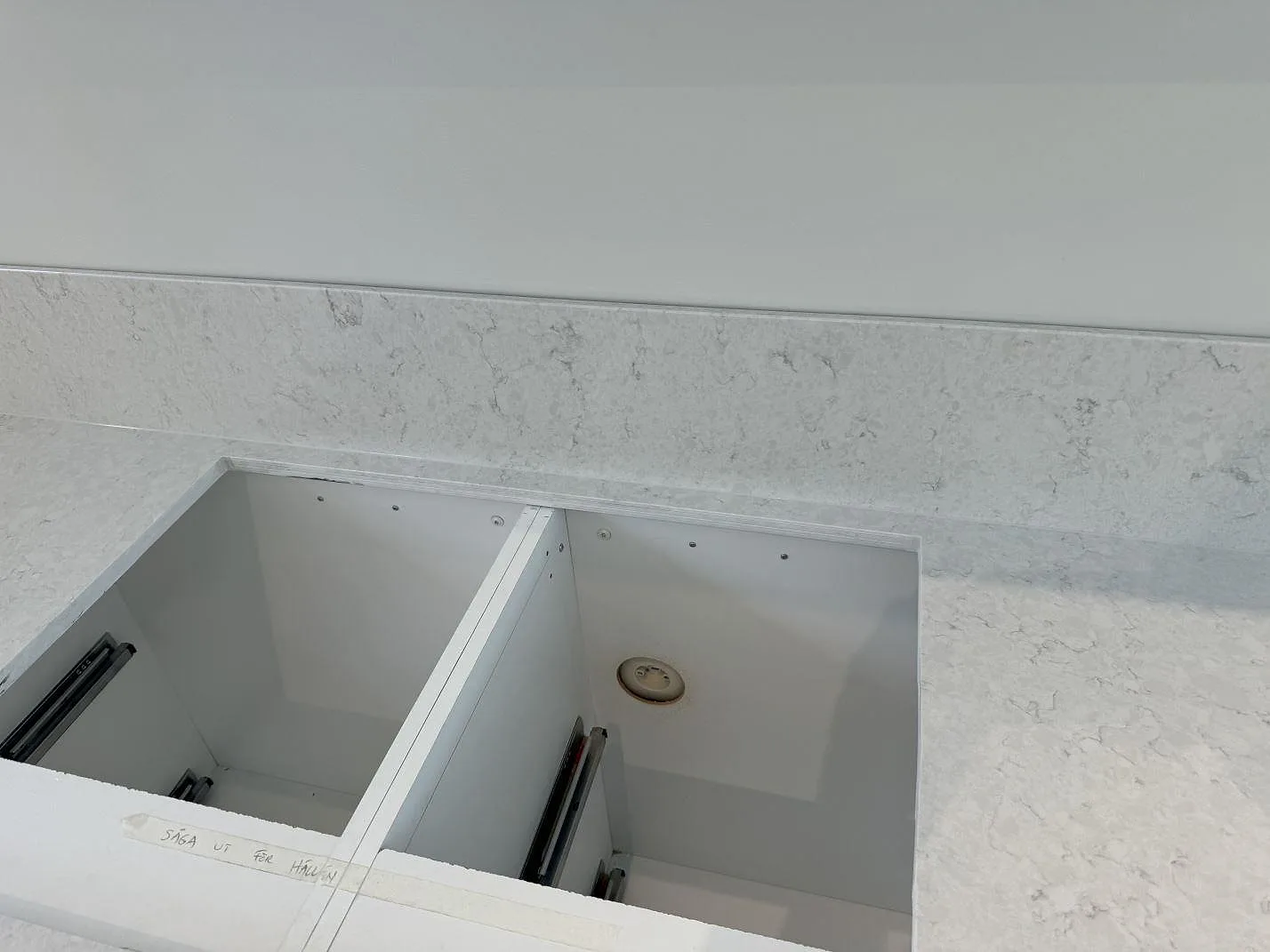 Køkkenbordplade i Silestone Snowy Ibiza, Nättraby – billede 7
