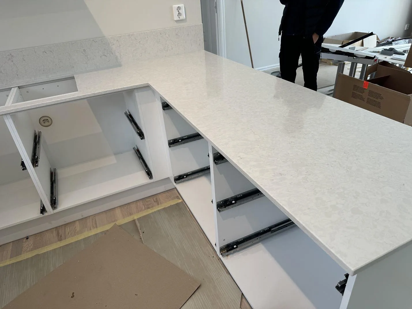 Køkkenbordplade i Silestone Snowy Ibiza, Nättraby – billede 2