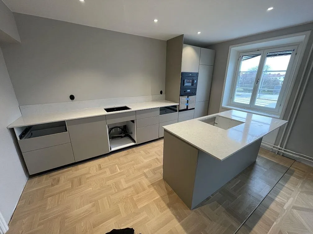 Køkkenbordplade i Silestone Snowy Ibiza, Norrköping – billede 2