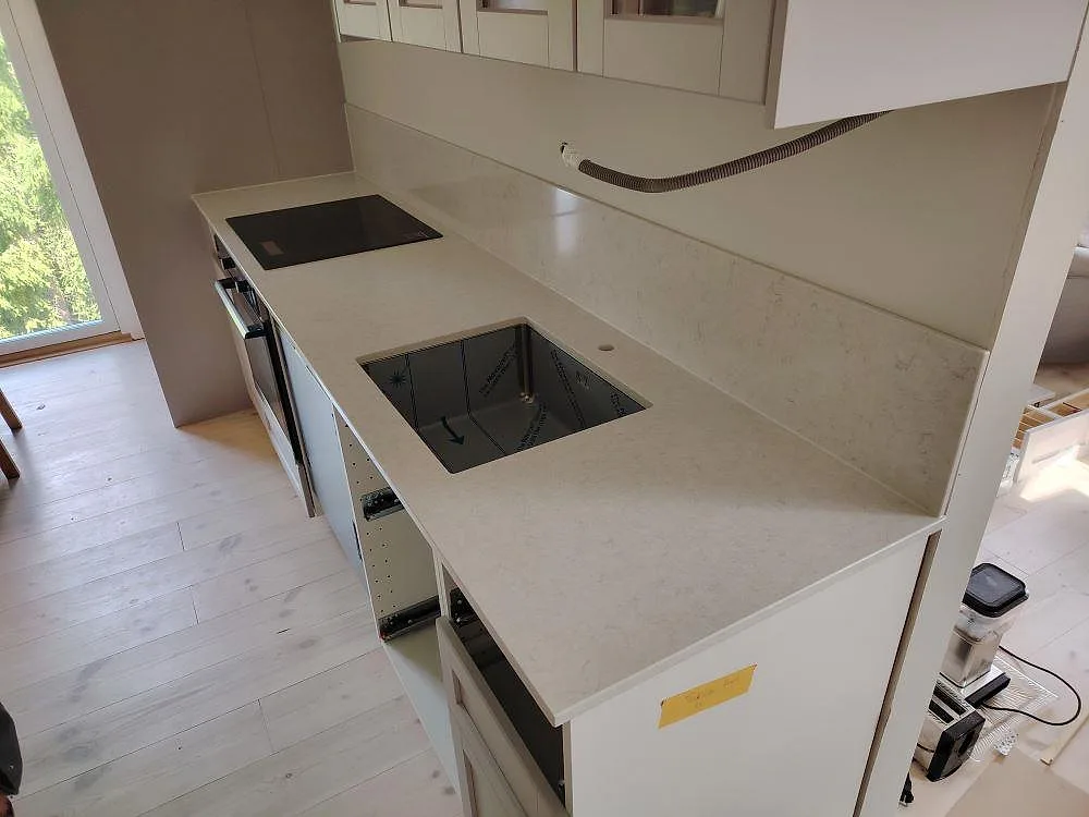 Køkkenbordplade i Silestone Snowy Ibiza, Nyköping – billede 2