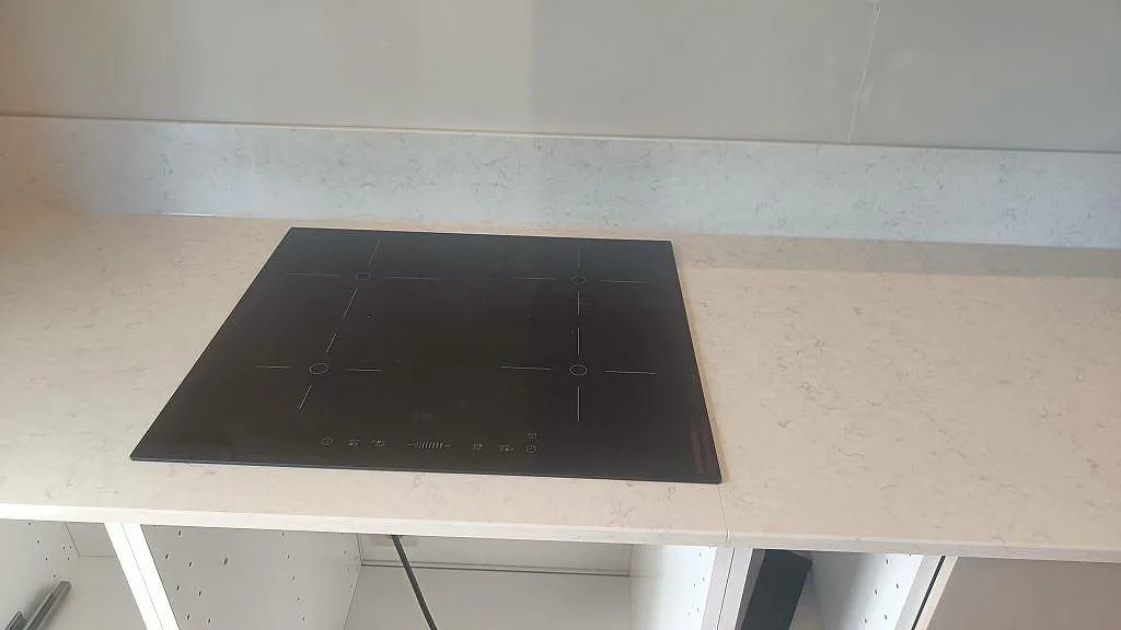 Køkkenbordplade i Silestone Snowy Ibiza, Önnestad – billede 3