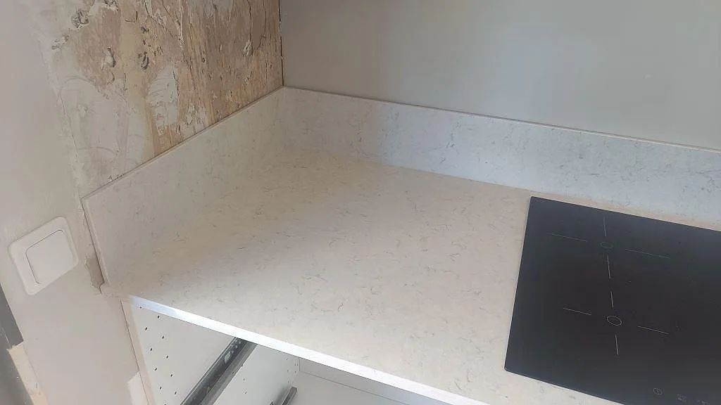 Køkkenbordplade i Silestone Snowy Ibiza, Önnestad – billede 6