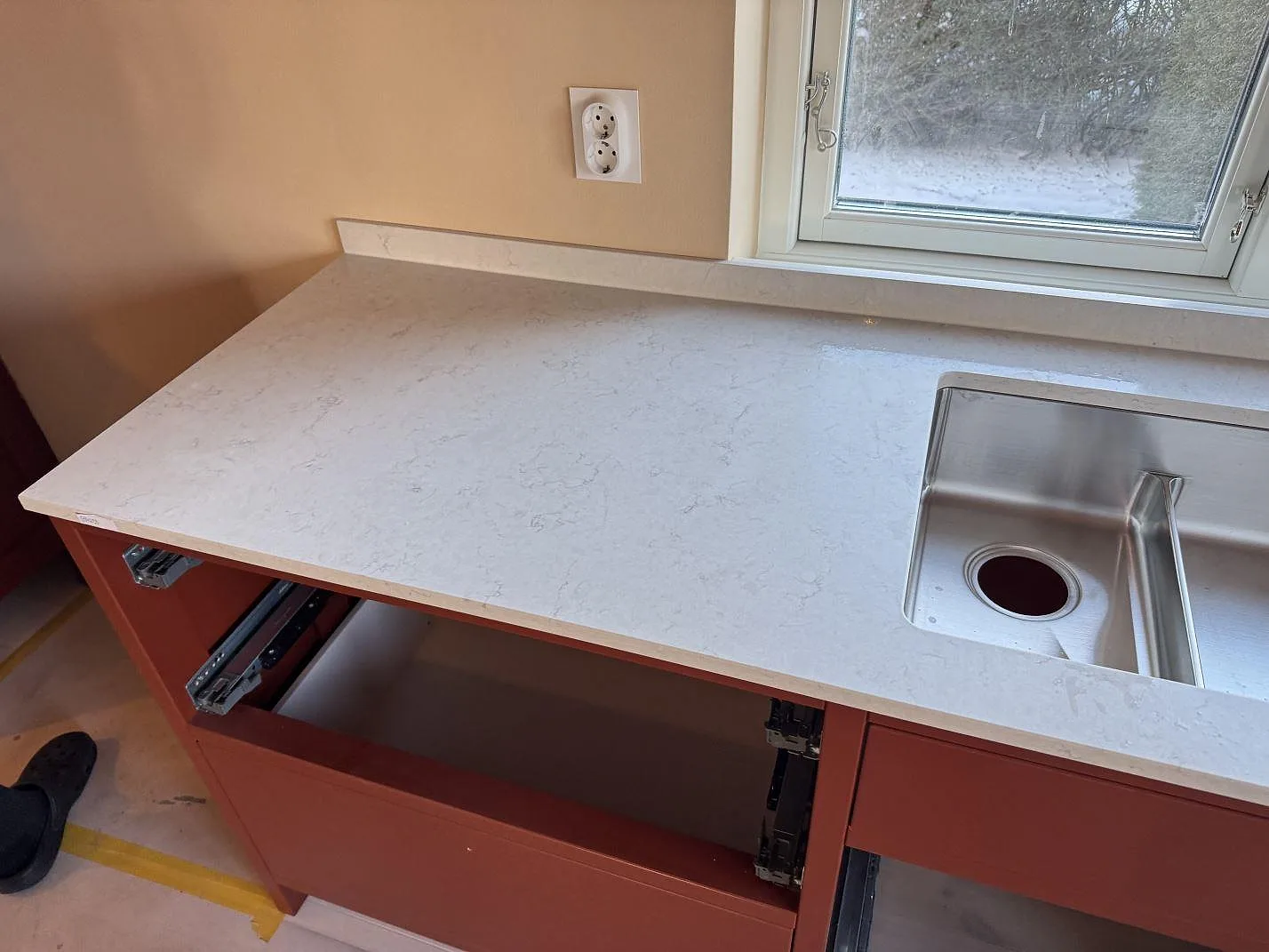 Køkkenbordplade i Silestone Snowy Ibiza, Östra Vemmerlöv – billede 3
