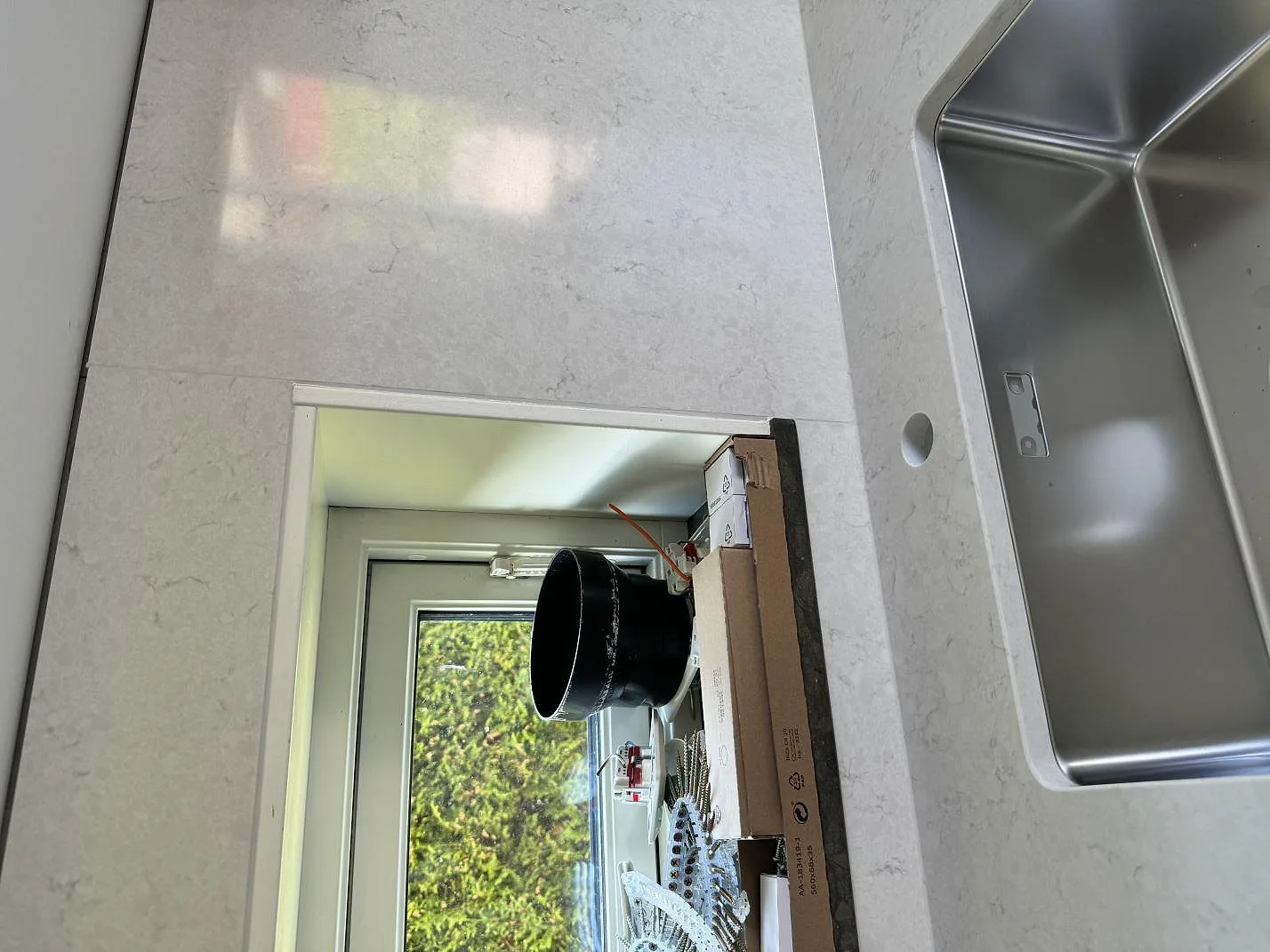 Køkkenbordplade i Silestone Snowy Ibiza, Ojersjo – billede 7