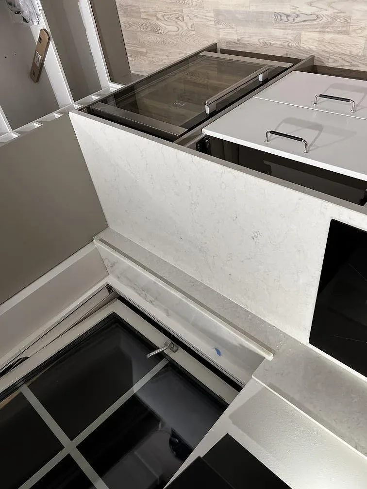 Køkkenbordplade i Silestone Snowy Ibiza, Olofstorp – billede 3