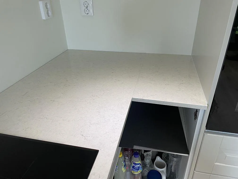 Køkkenbordplade i Silestone Snowy Ibiza, Olofstorp – billede 6