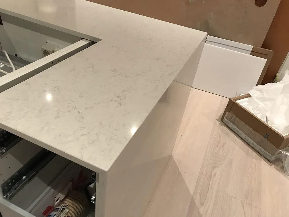 Køkkenbordplade i Silestone Snowy Ibiza, Onsala – billede 6