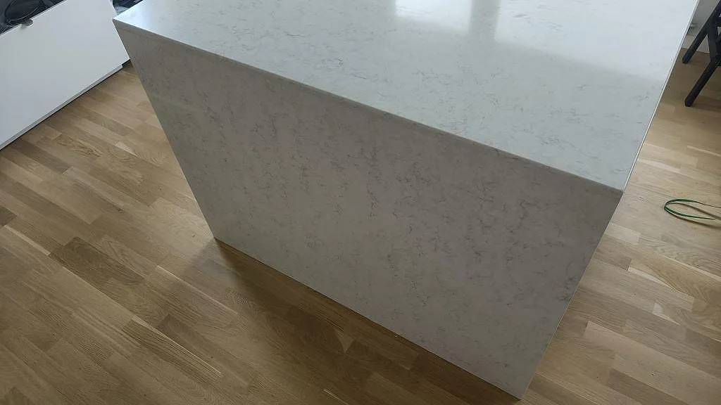 Køkkenbordplade i Silestone Snowy Ibiza, Oxie – billede 7