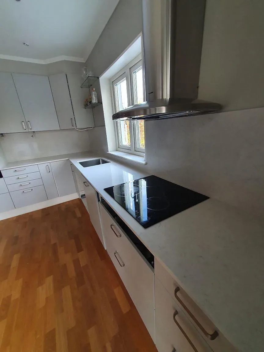 Køkkenbordplade i Silestone Snowy Ibiza, Saltsjö-Boo – billede 6