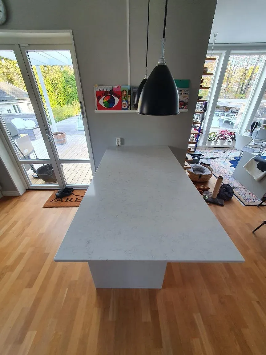 Køkkenbordplade i Silestone Snowy Ibiza, Saltsjö-Boo – billede 5