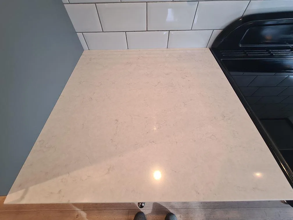 Køkkenbordplade i Silestone Snowy Ibiza, Saltsjö Boo – billede 5