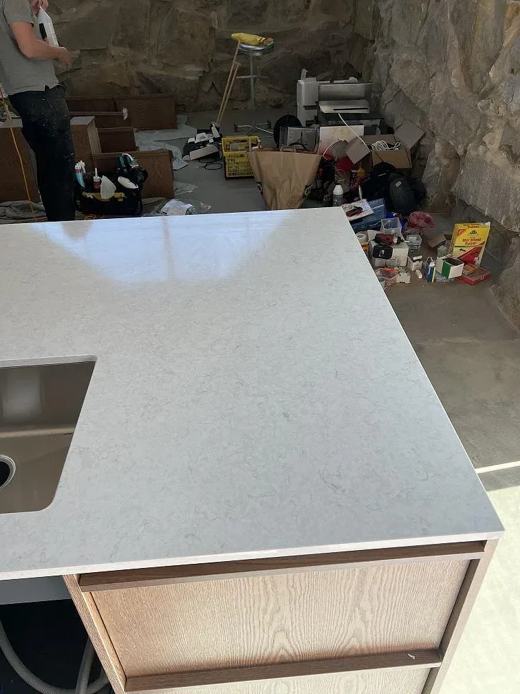 Køkkenbordplade i Silestone Snowy Ibiza, Simrishamn – billede 3