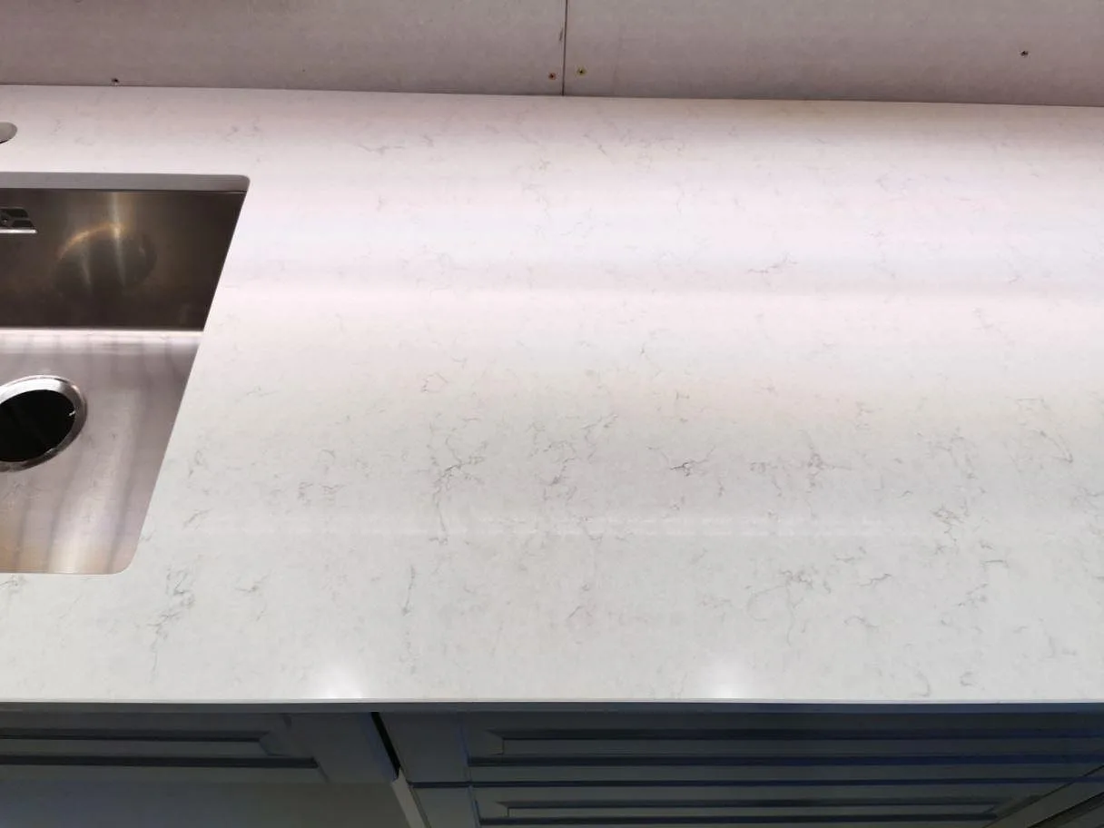 Køkkenbordplade i Silestone Snowy Ibiza, Sjöbo – billede 6