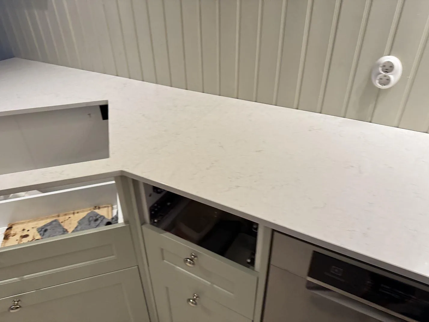 Køkkenbordplade i Silestone Snowy Ibiza, Sjuntorp – billede 5