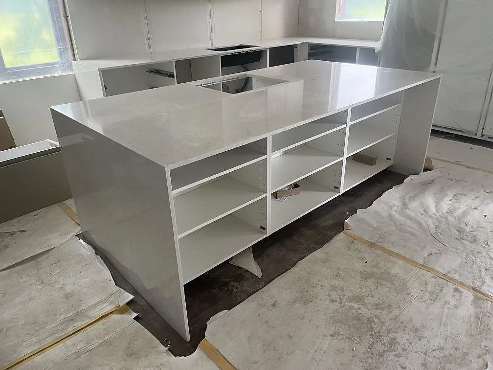 Køkkenbordplade i Silestone Snowy Ibiza, Skärblacka – billede 2