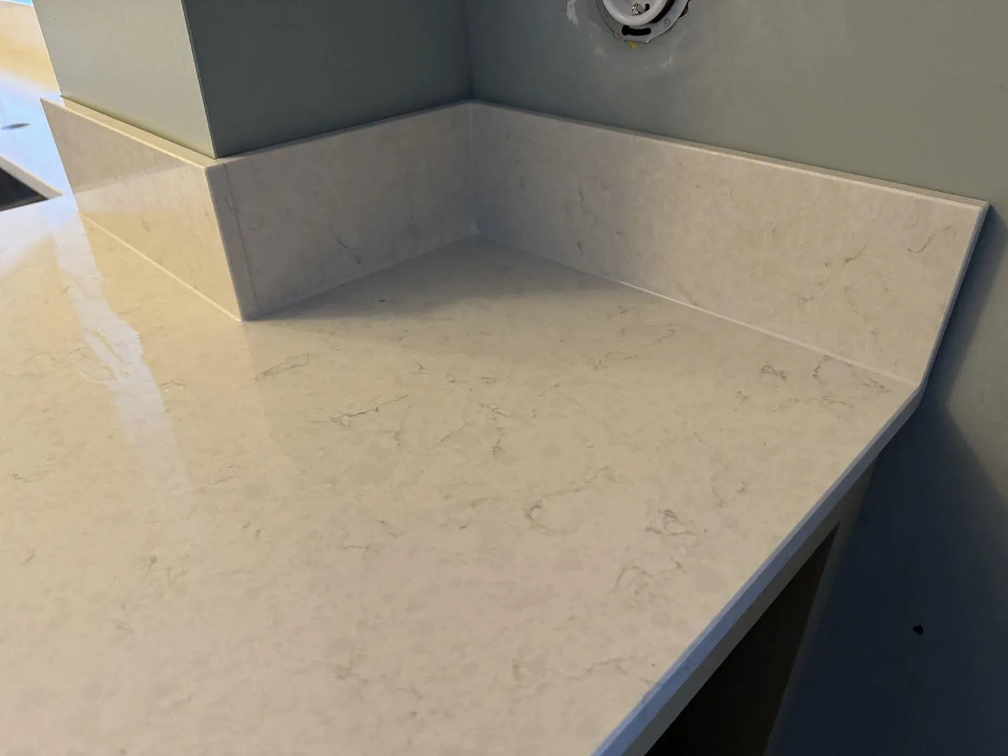 Køkkenbordplade i Silestone Snowy Ibiza, Skurup – billede 6