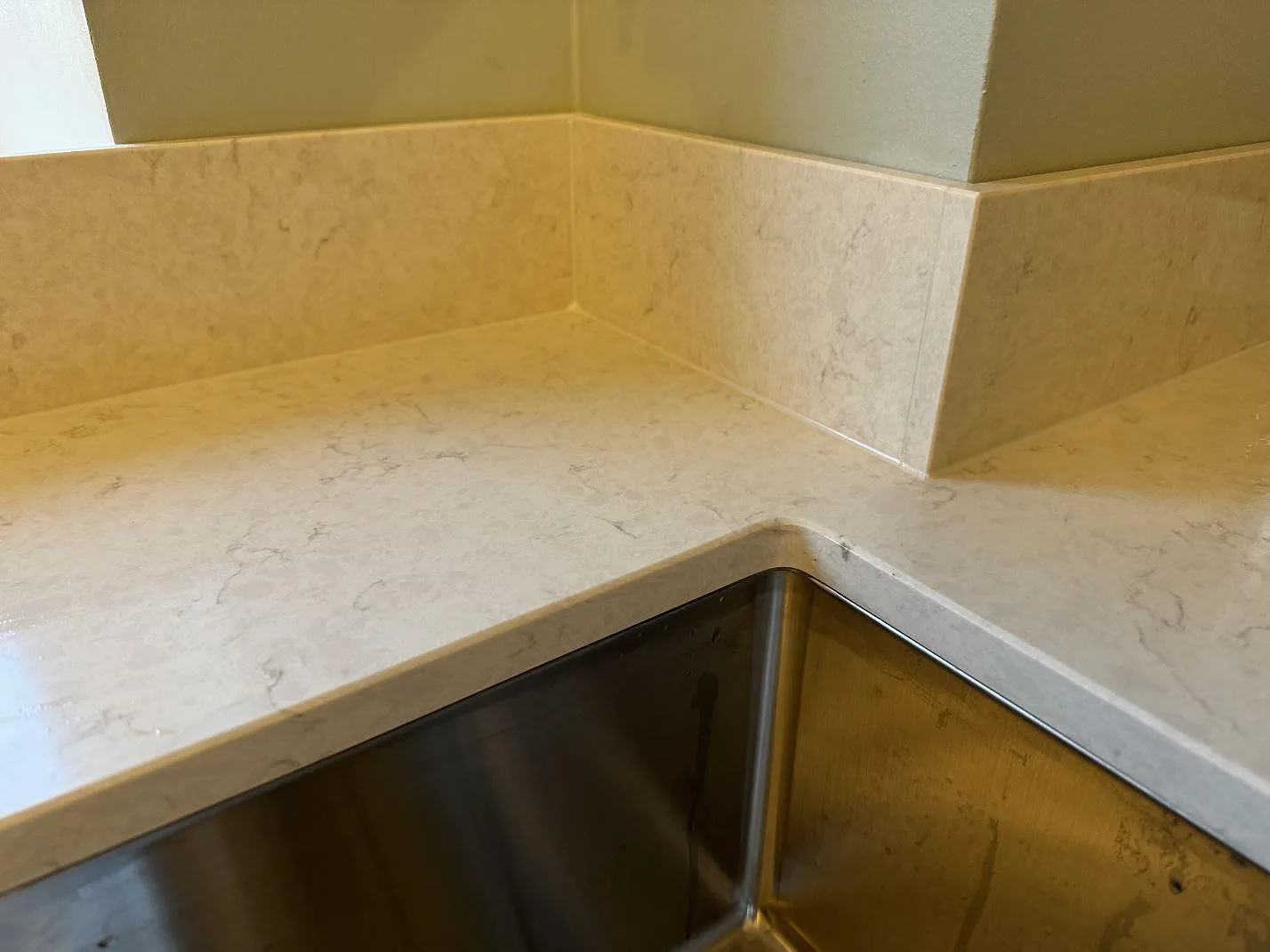 Køkkenbordplade i Silestone Snowy Ibiza, Skurup – billede 5