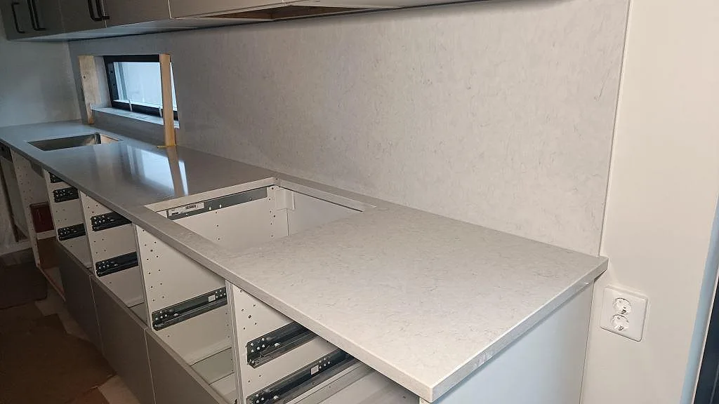 Køkkenbordplade i Silestone Snowy Ibiza, Skurup – billede 4