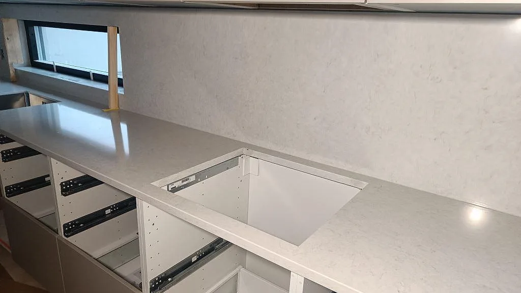Køkkenbordplade i Silestone Snowy Ibiza, Skurup – billede 5