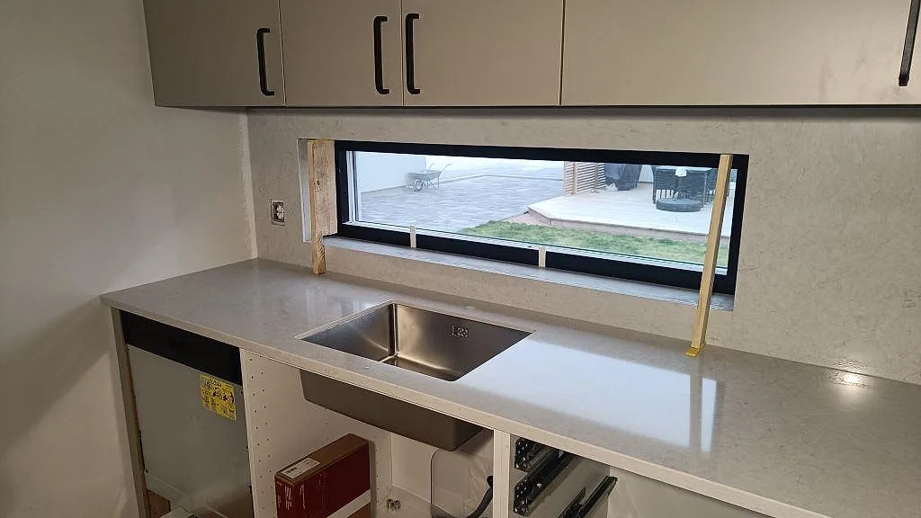 Køkkenbordplade i Silestone Snowy Ibiza, Skurup – billede 8