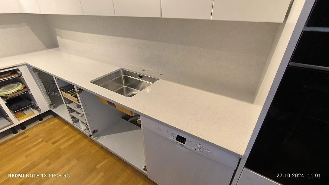 Køkkenbordplade i Silestone Snowy Ibiza, Södertälje – billede 2