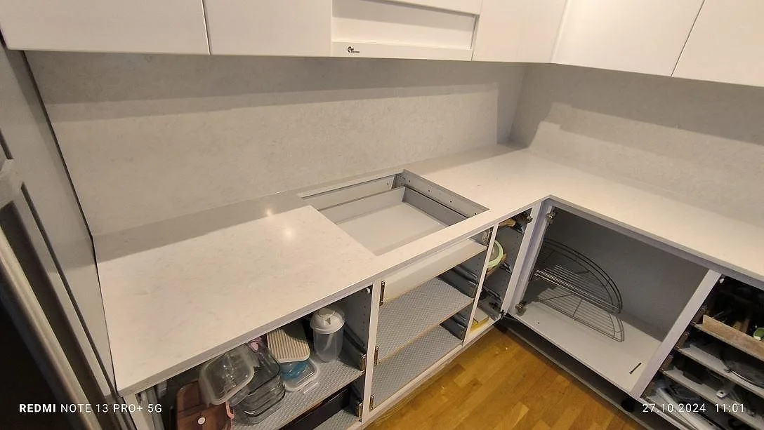 Køkkenbordplade i Silestone Snowy Ibiza, Södertälje – billede 3