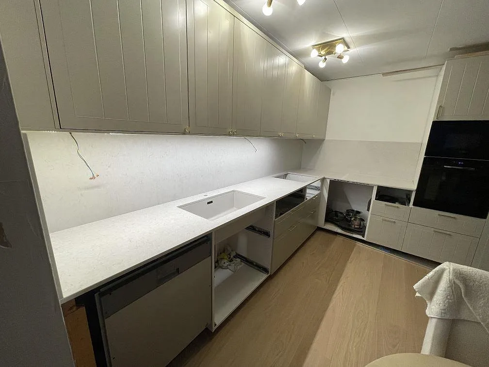 Køkkenbordplade i Silestone Snowy Ibiza, Södertälje – billede 2