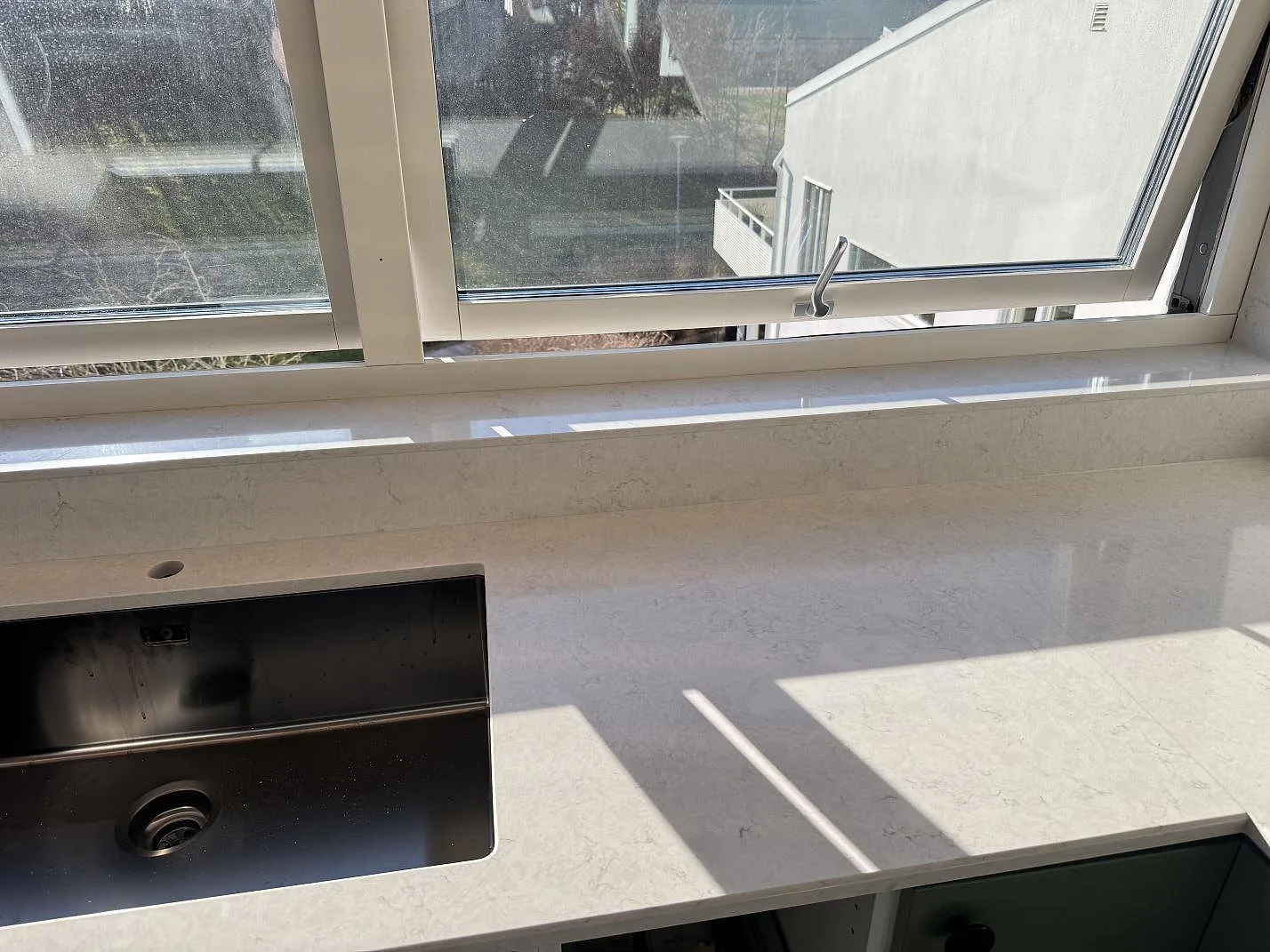 Køkkenbordplade i Silestone Snowy Ibiza, Staffanstorp – billede 2