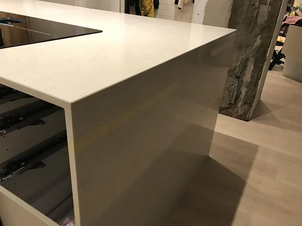 Køkkenbordplade i Silestone Snowy Ibiza, Steninge – billede 2