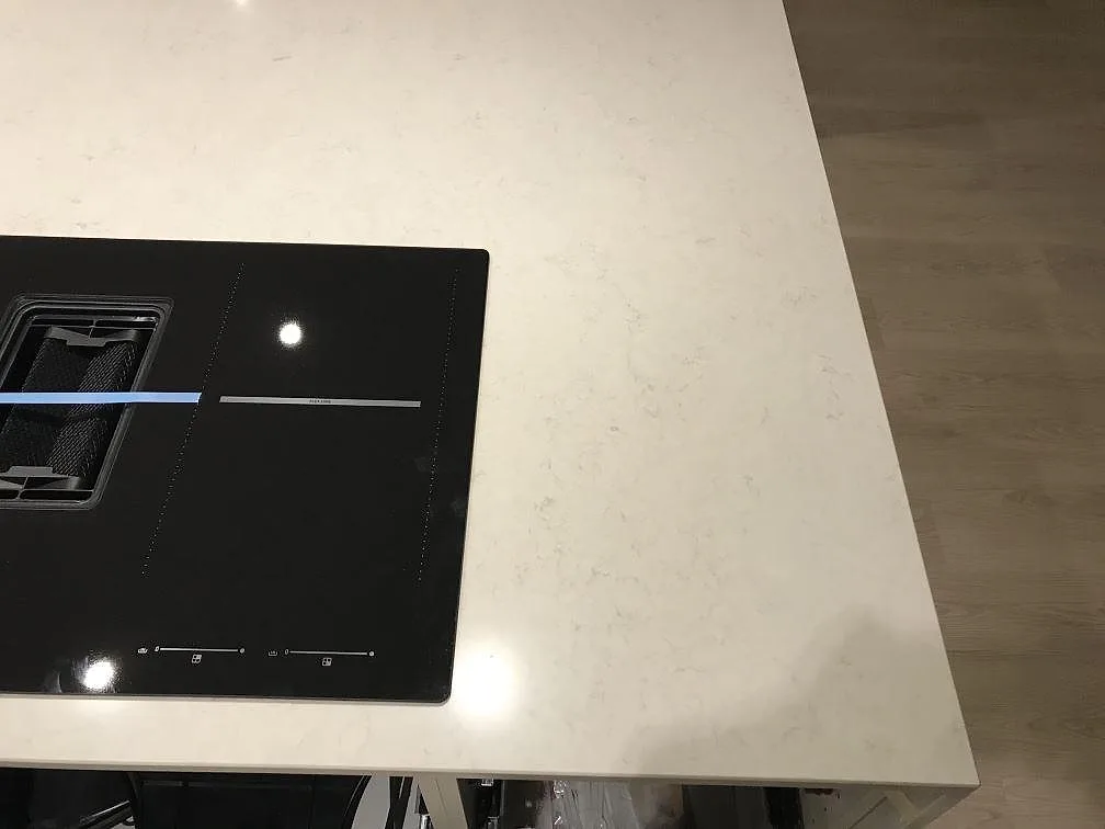 Køkkenbordplade i Silestone Snowy Ibiza, Steninge – billede 5