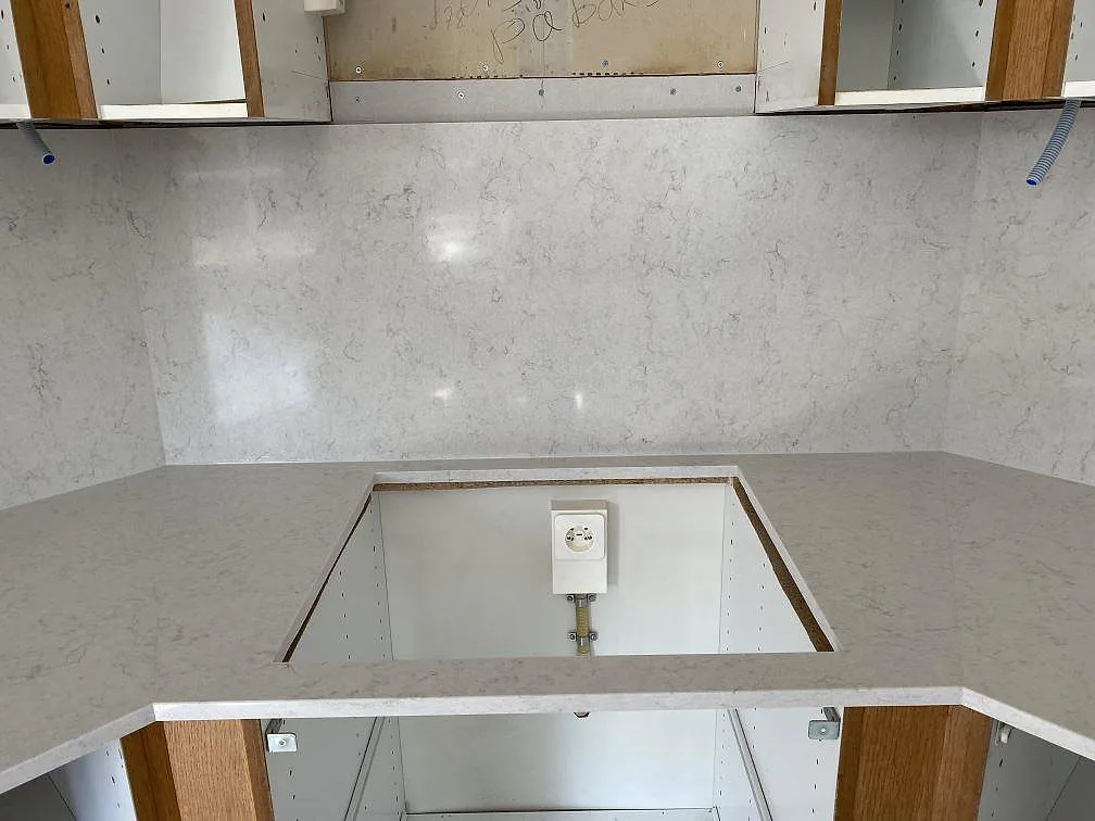 Køkkenbordplade i Silestone Snowy Ibiza, Steninge – billede 3