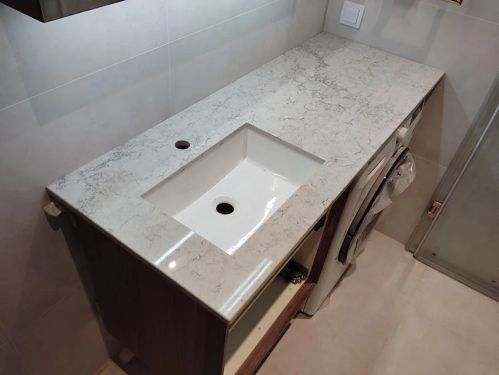 Køkkenbordplade i Silestone Snowy Ibiza, Stockholm – billede 2