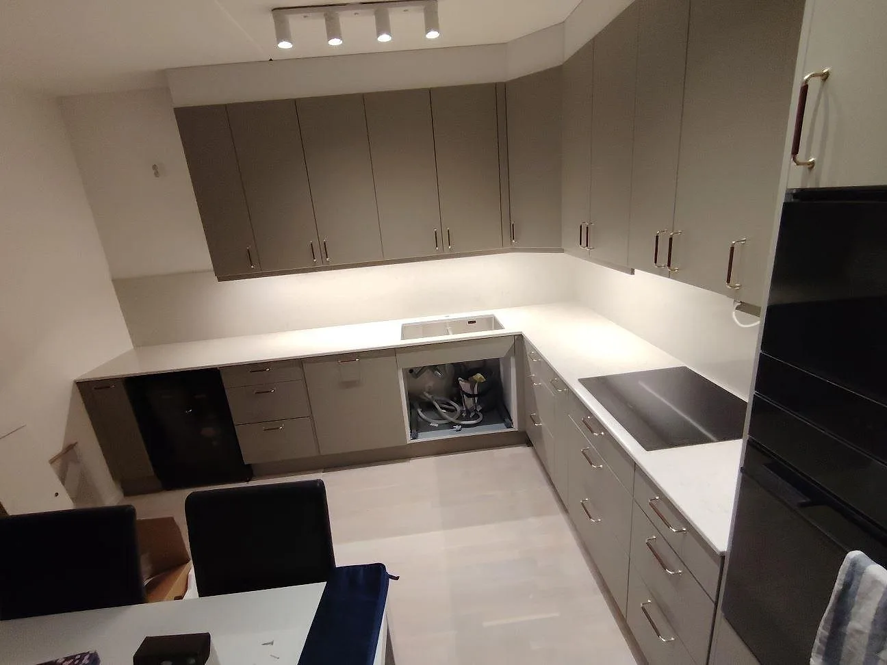 Gennemført projekt: Køkkenbordplade i Silestone Snowy Ibiza, Stockholm.