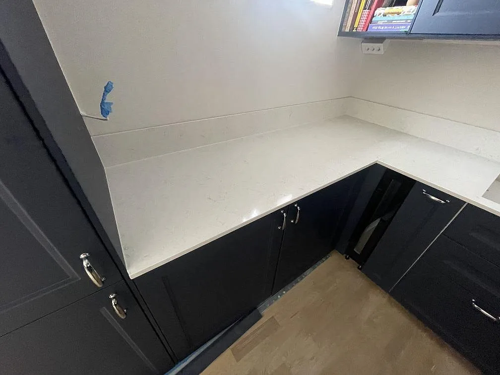Køkkenbordplade i Silestone Snowy Ibiza, Stockholm – billede 6