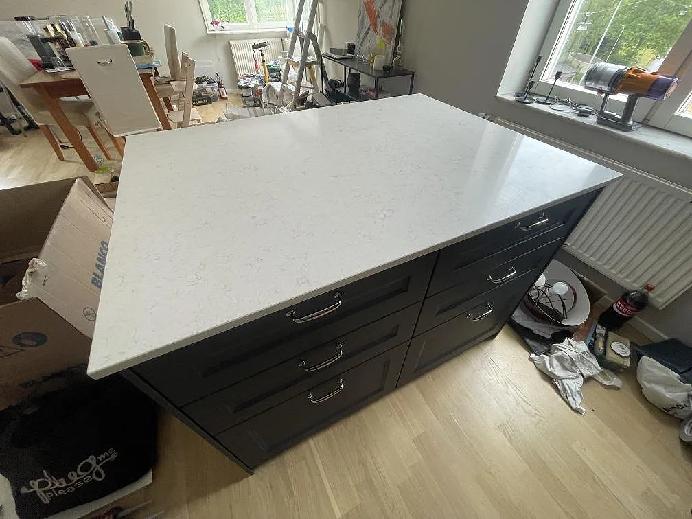 Køkkenbordplade i Silestone Snowy Ibiza, Stockholm – billede 4
