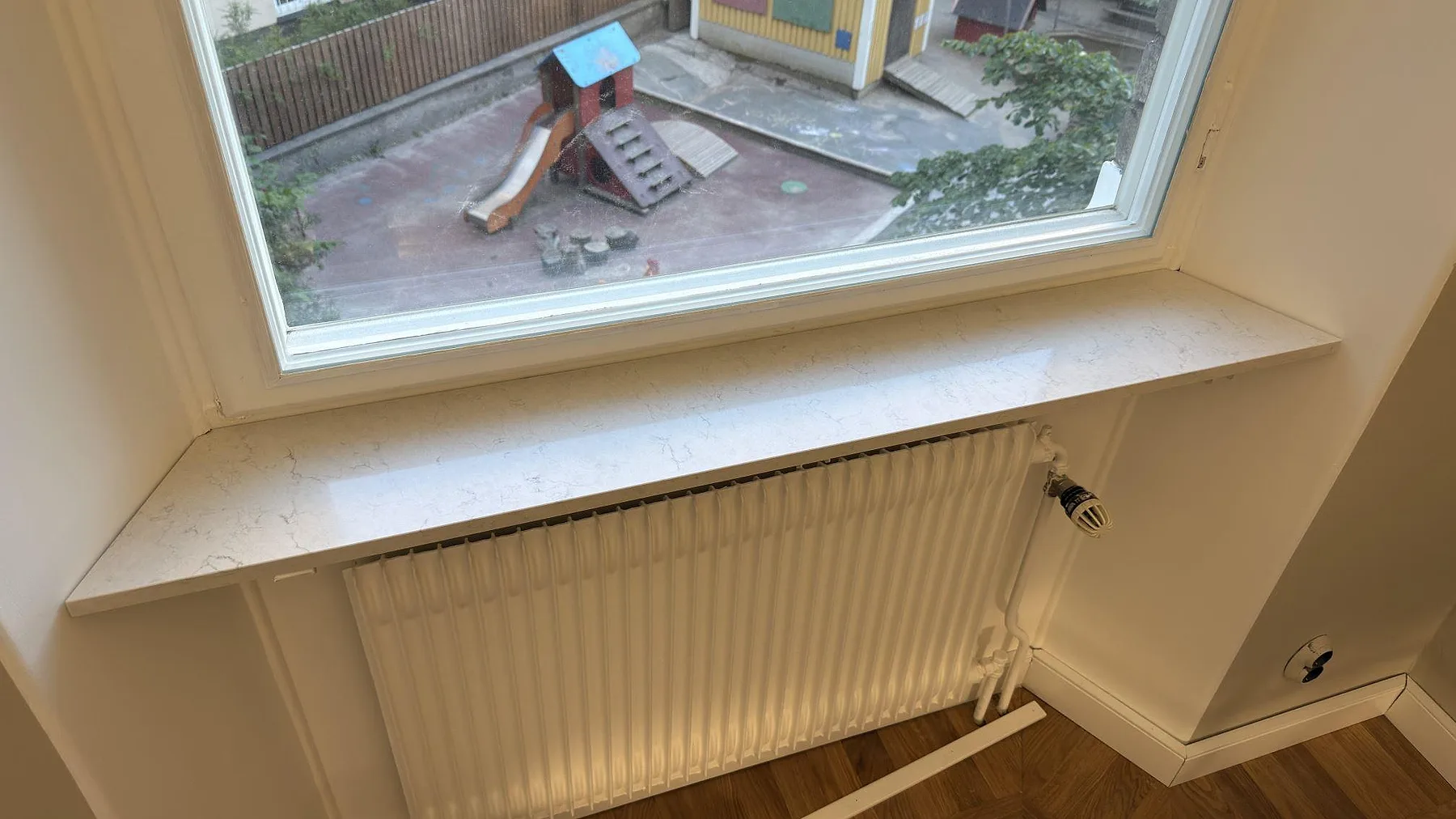 Køkkenbordplade i Silestone Snowy Ibiza, Stockholm – billede 4