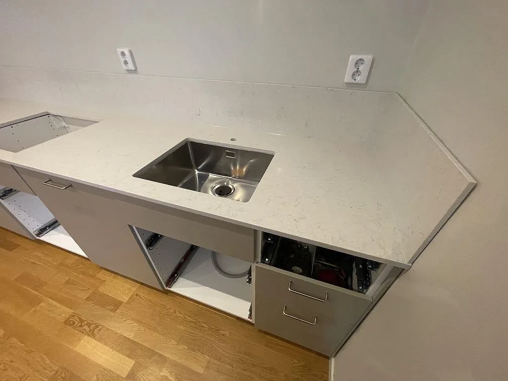 Køkkenbordplade i Silestone Snowy Ibiza, Stockholm – billede 2
