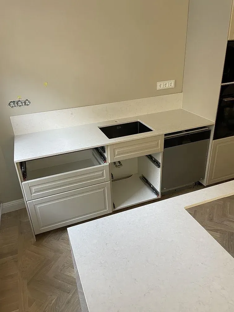 Køkkenbordplade i Silestone Snowy Ibiza, Stockholm – billede 5