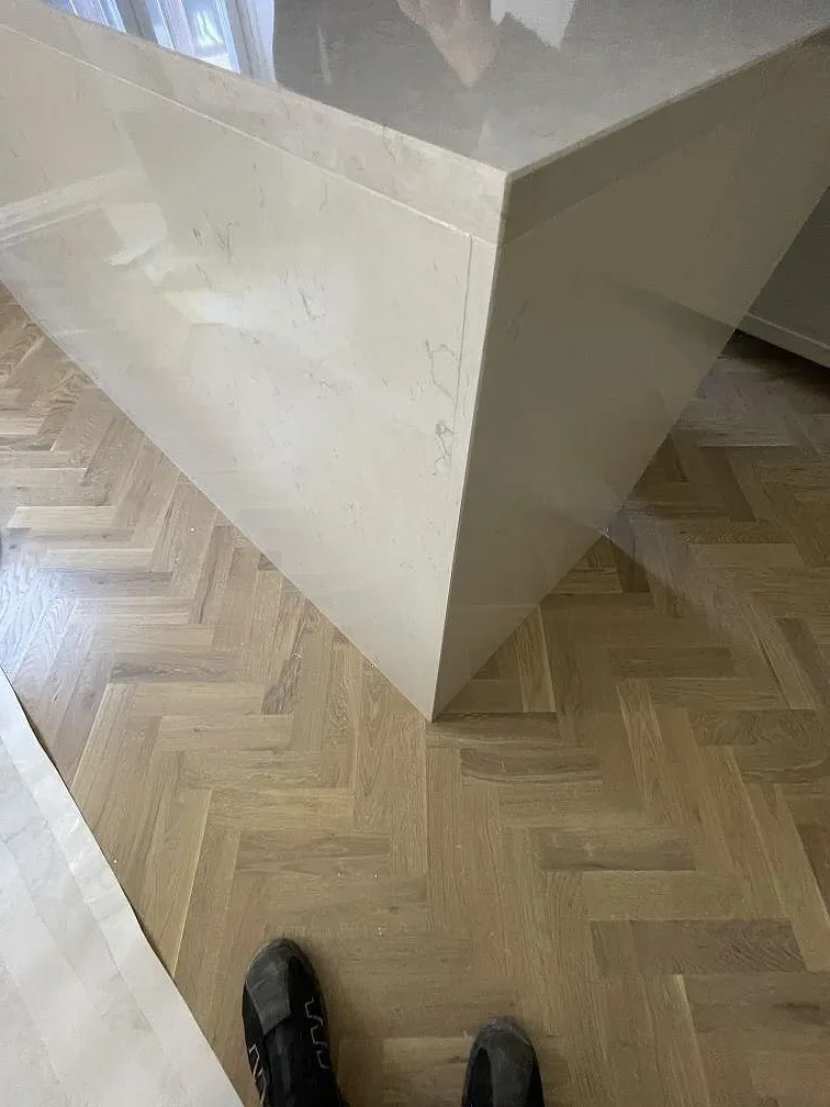 Køkkenbordplade i Silestone Snowy Ibiza, Stockholm – billede 3