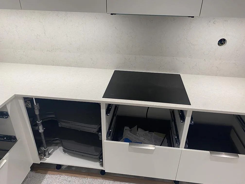 Køkkenbordplade i Silestone Snowy Ibiza, Strandbaden – billede 5
