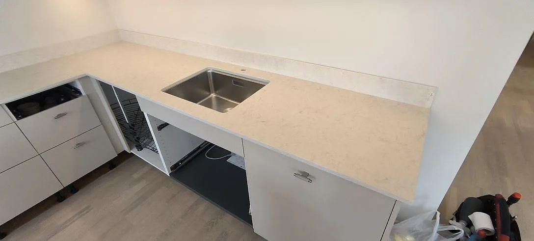 Køkkenbordplade i Silestone Snowy Ibiza, Sundbyberg – billede 2