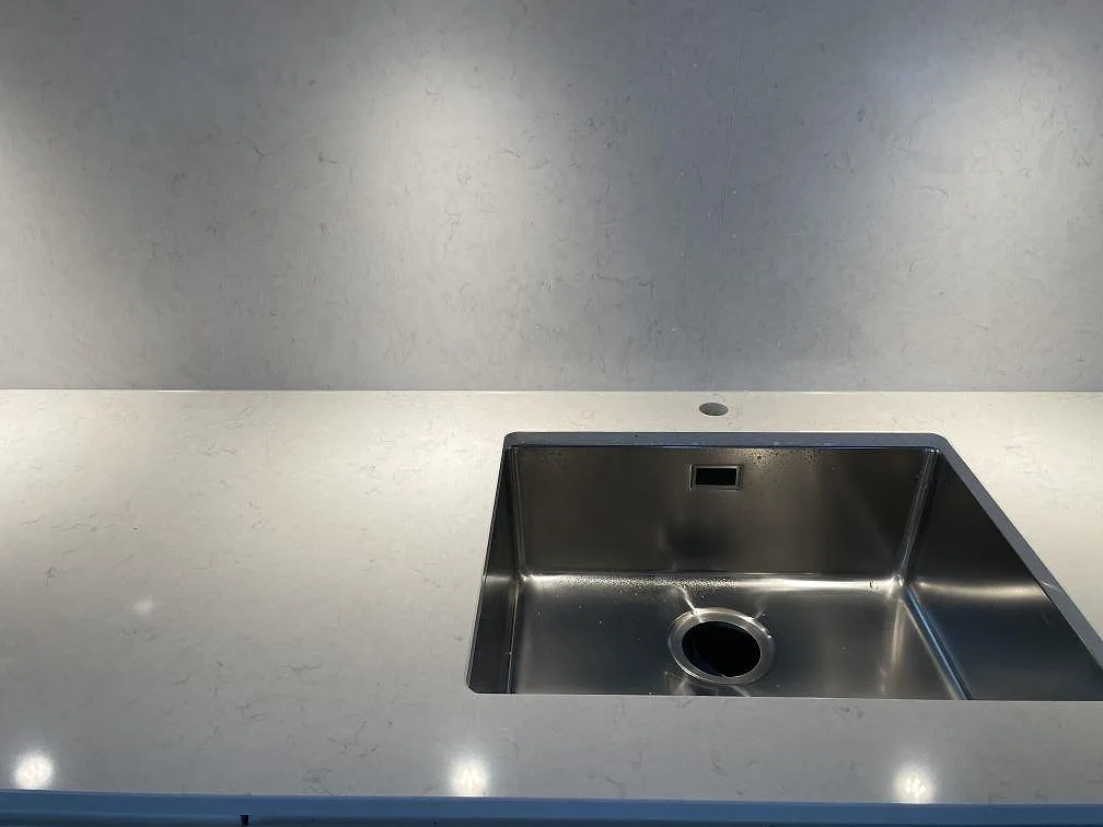 Køkkenbordplade i Silestone Snowy Ibiza, Sundbyberg – billede 4