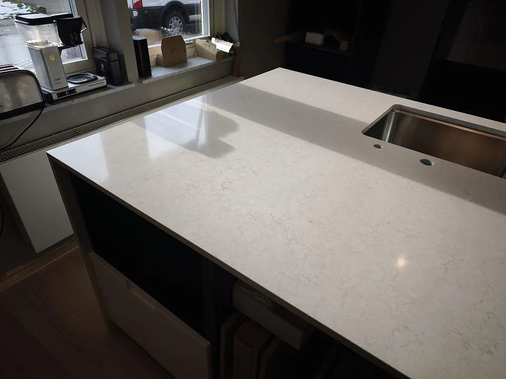 Køkkenbordplade i Silestone Snowy Ibiza, Svedala – billede 5