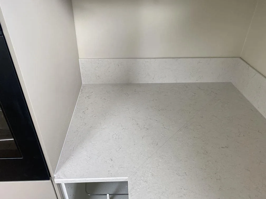 Køkkenbordplade i Silestone Snowy Ibiza, Tingsryd – billede 5
