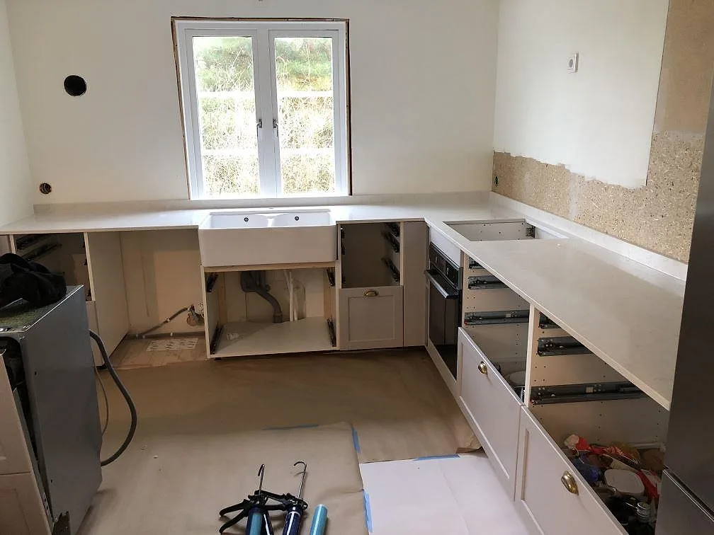 Køkkenbordplade i Silestone Snowy Ibiza, Träslövsläge – billede 2