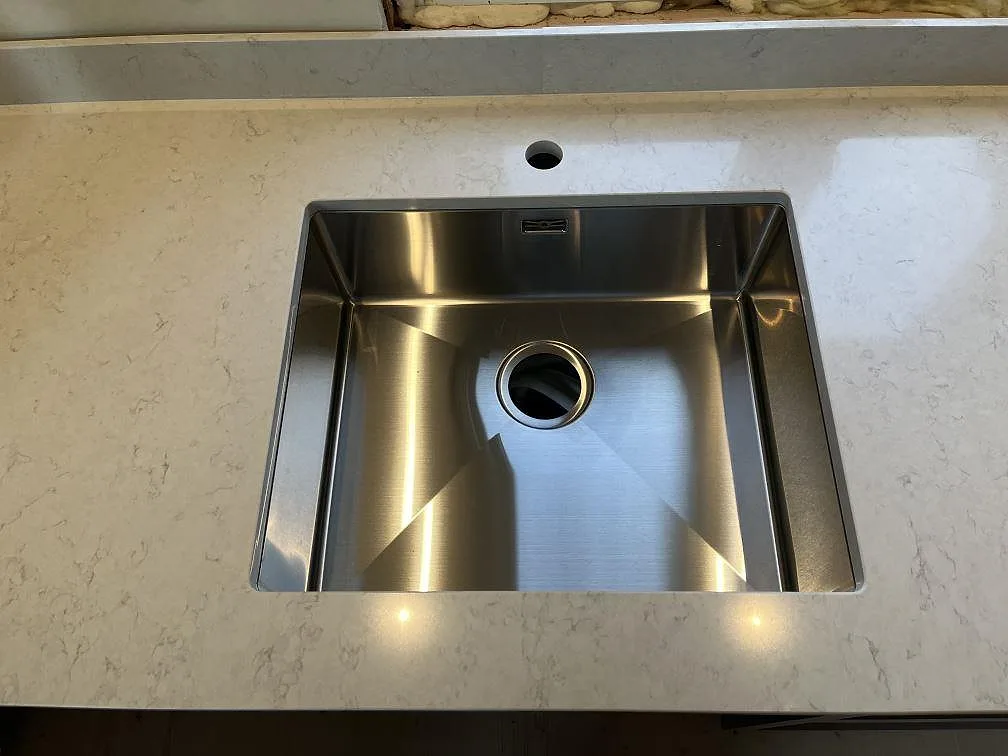Køkkenbordplade i Silestone Snowy Ibiza, Tranås – billede 3
