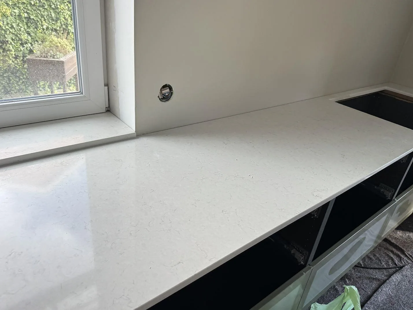 Køkkenbordplade i Silestone Snowy Ibiza, Trelleborg – billede 2