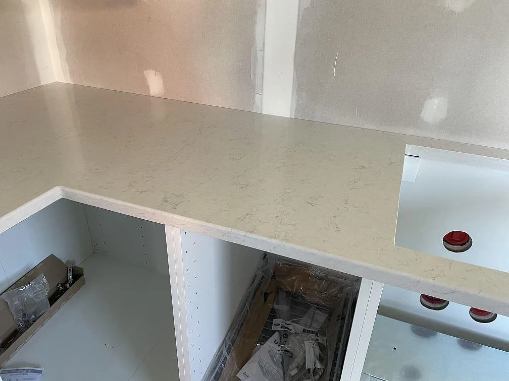 Køkkenbordplade i Silestone Snowy Ibiza, Trollhättan – billede 4